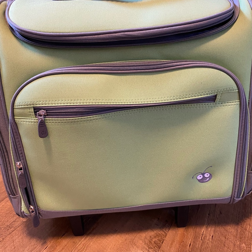 Cricut die cut rolling tote